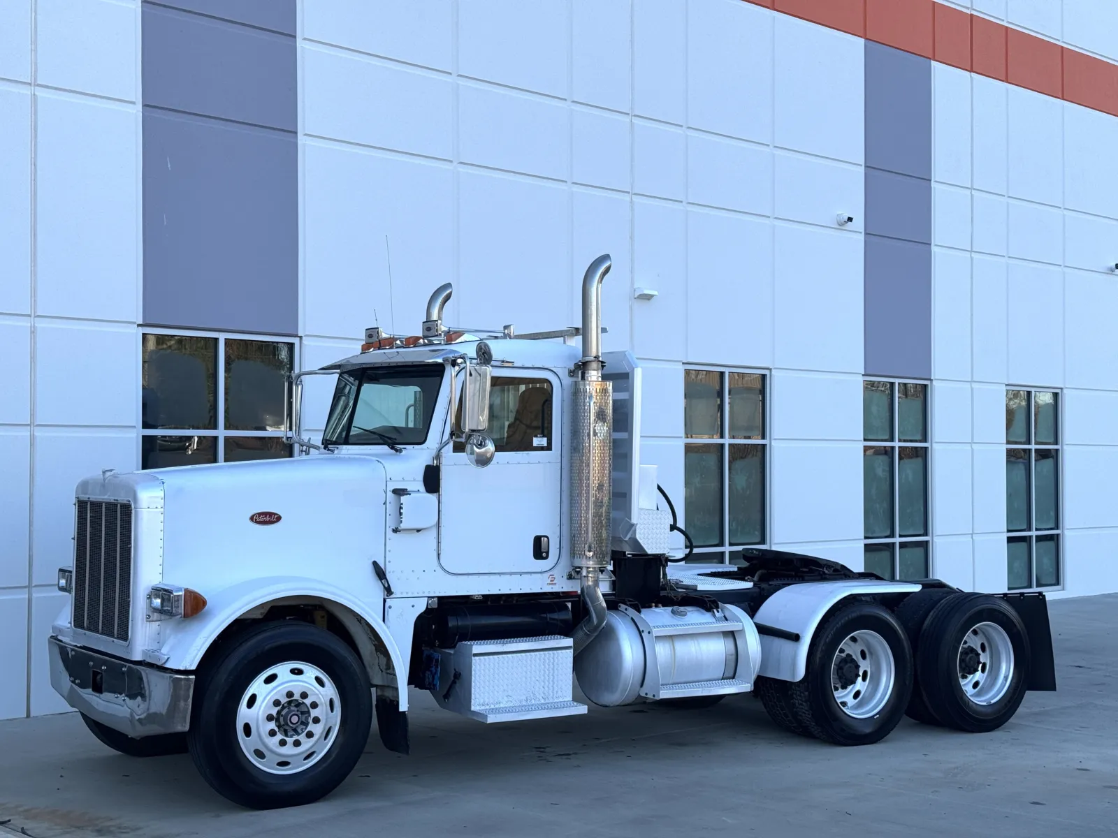 2007 Peterbilt - image 2