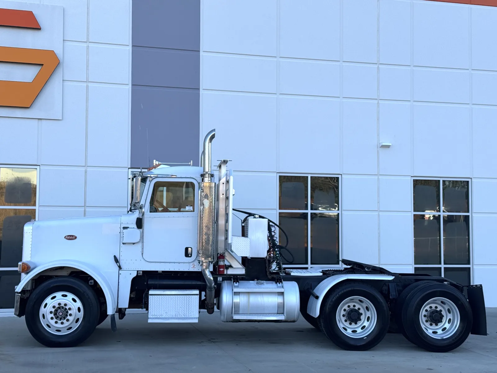 2007 Peterbilt - image 4