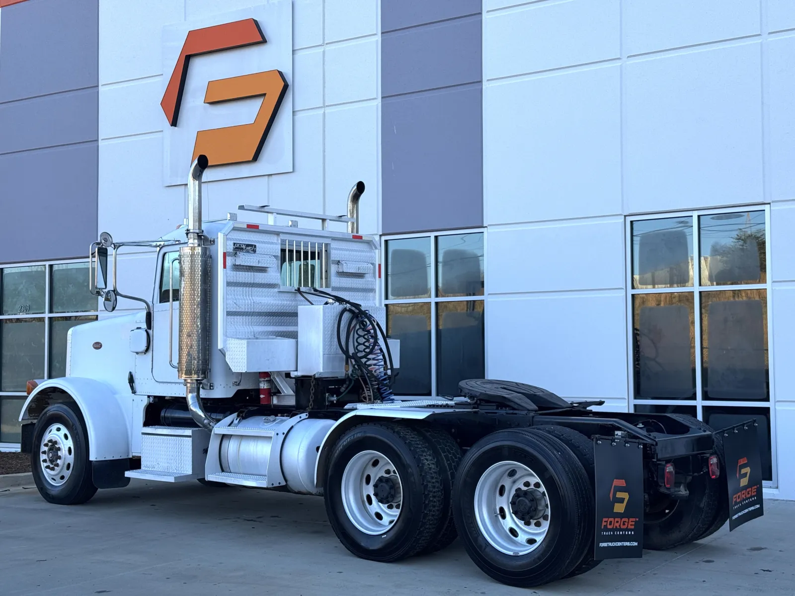 2007 Peterbilt - image 6