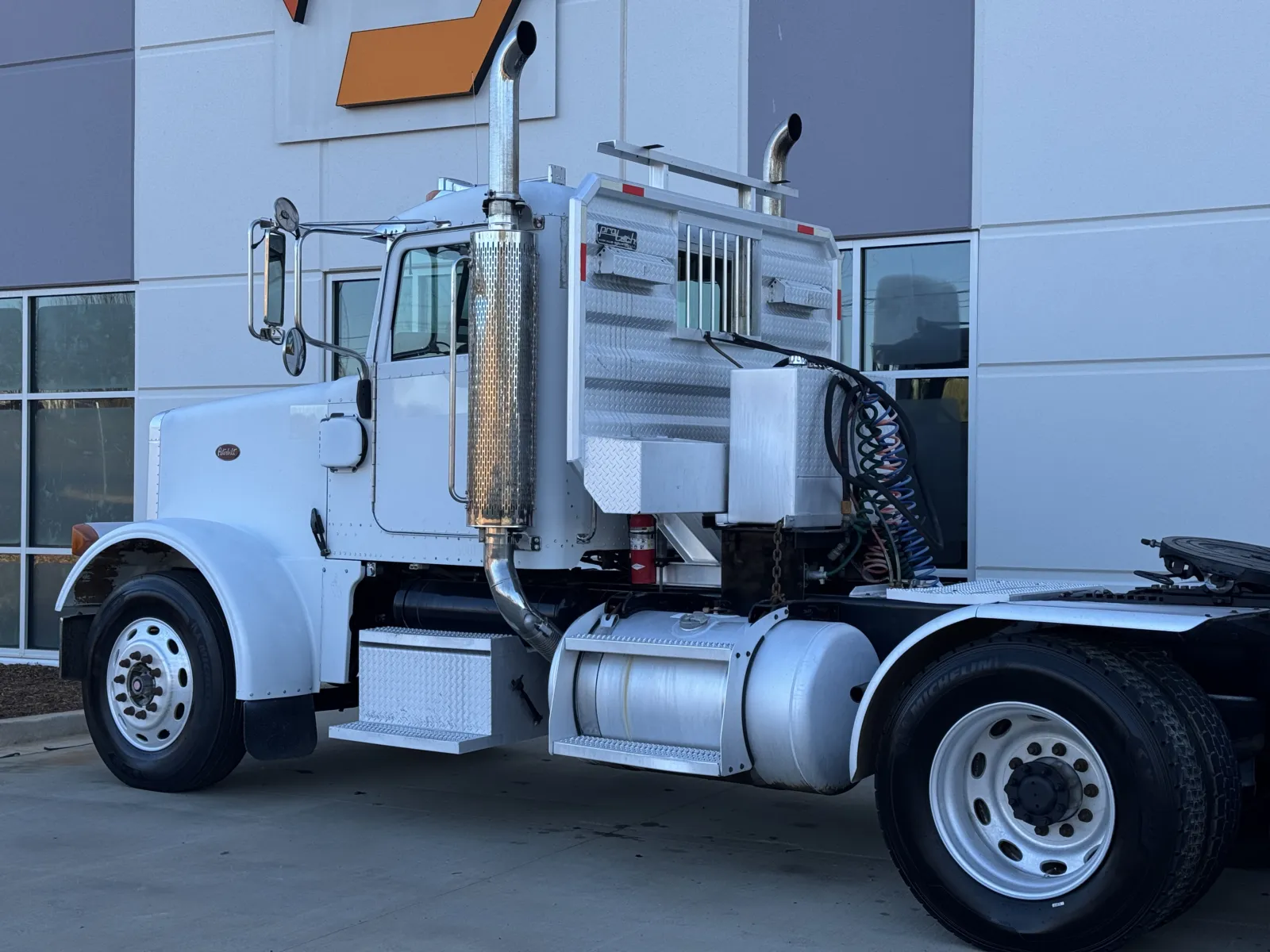 2007 Peterbilt - image 8