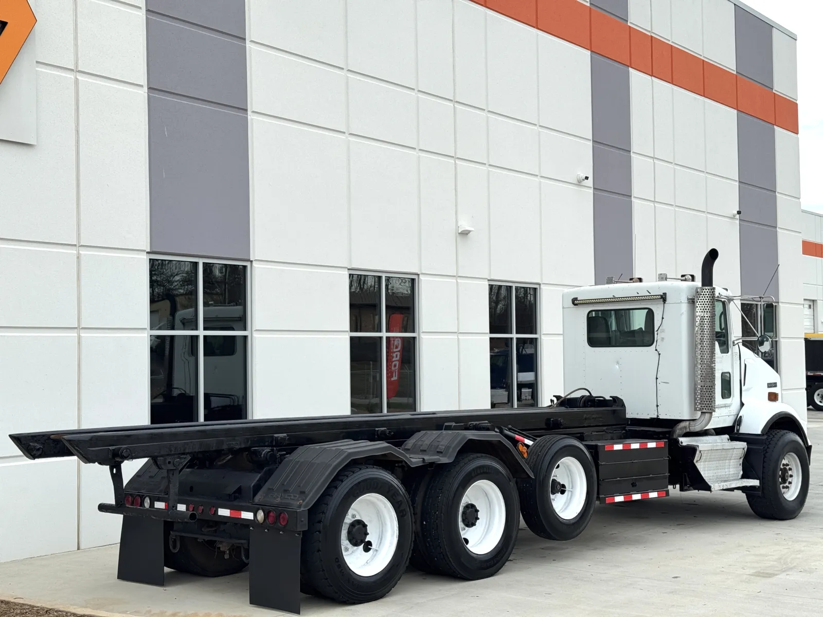 2008 Kenworth T800 - image 5