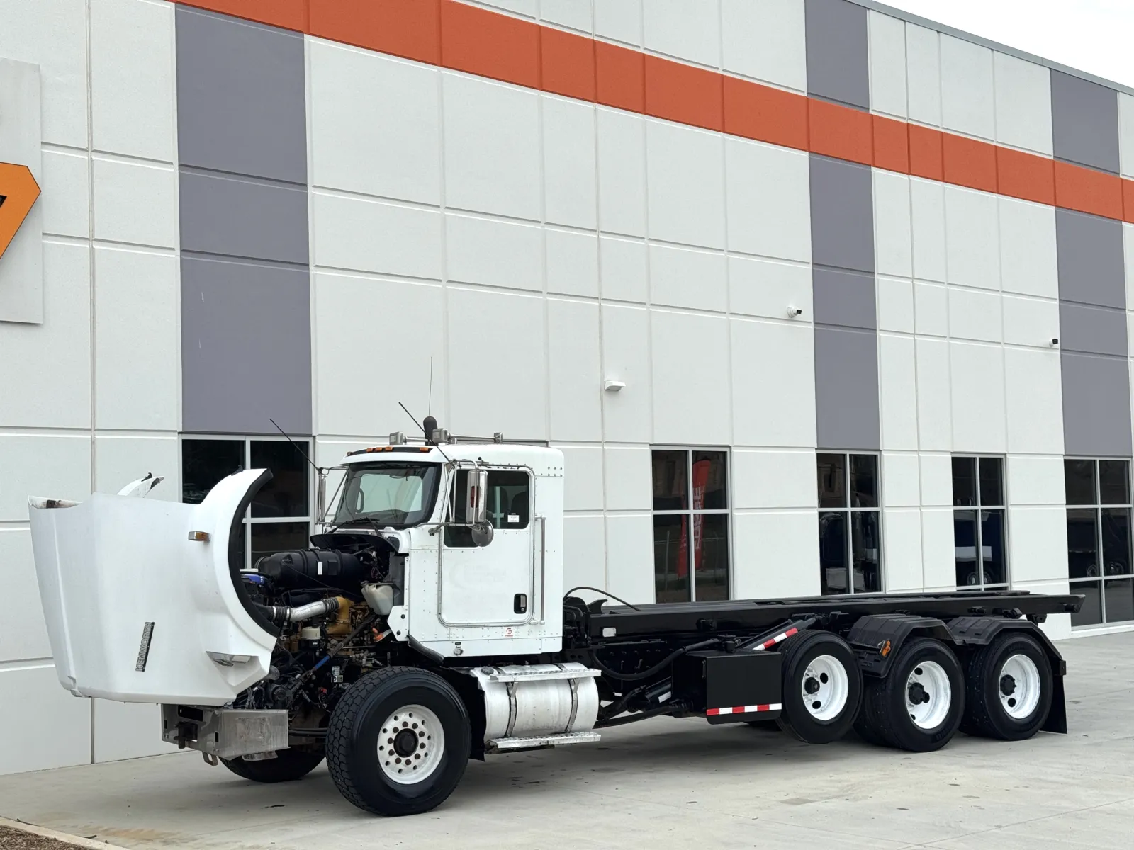 2008 Kenworth T800 - image 10