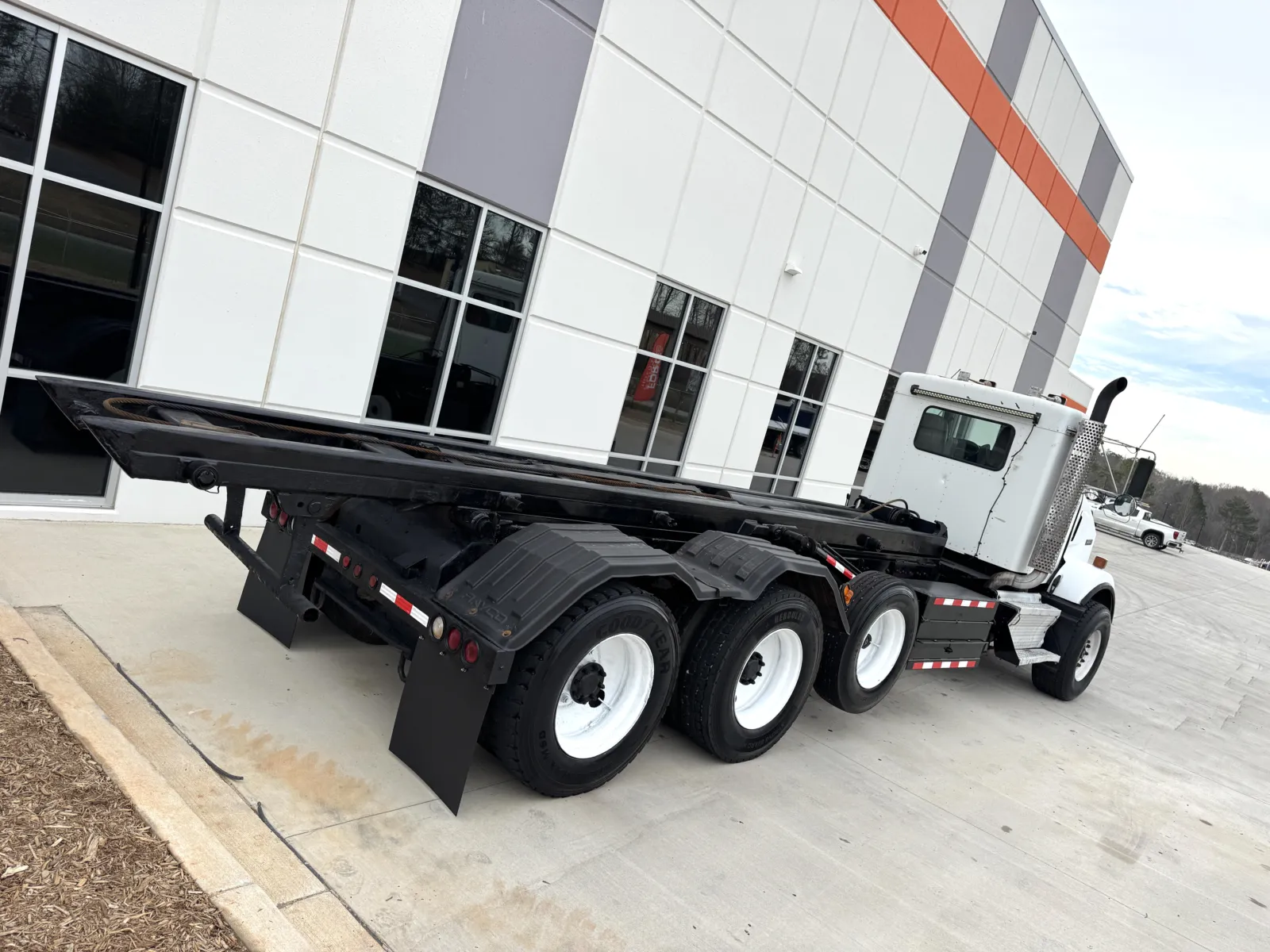 2008 Kenworth T800 - image 11