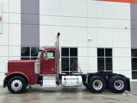 More photos of 2003 PETERBILT 379 at Forge Truck Centers - South Carolina, SC
