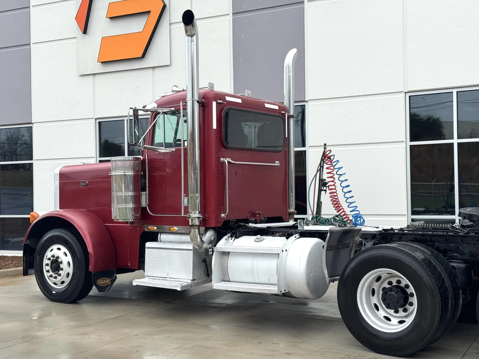 2003 Peterbilt - image 8