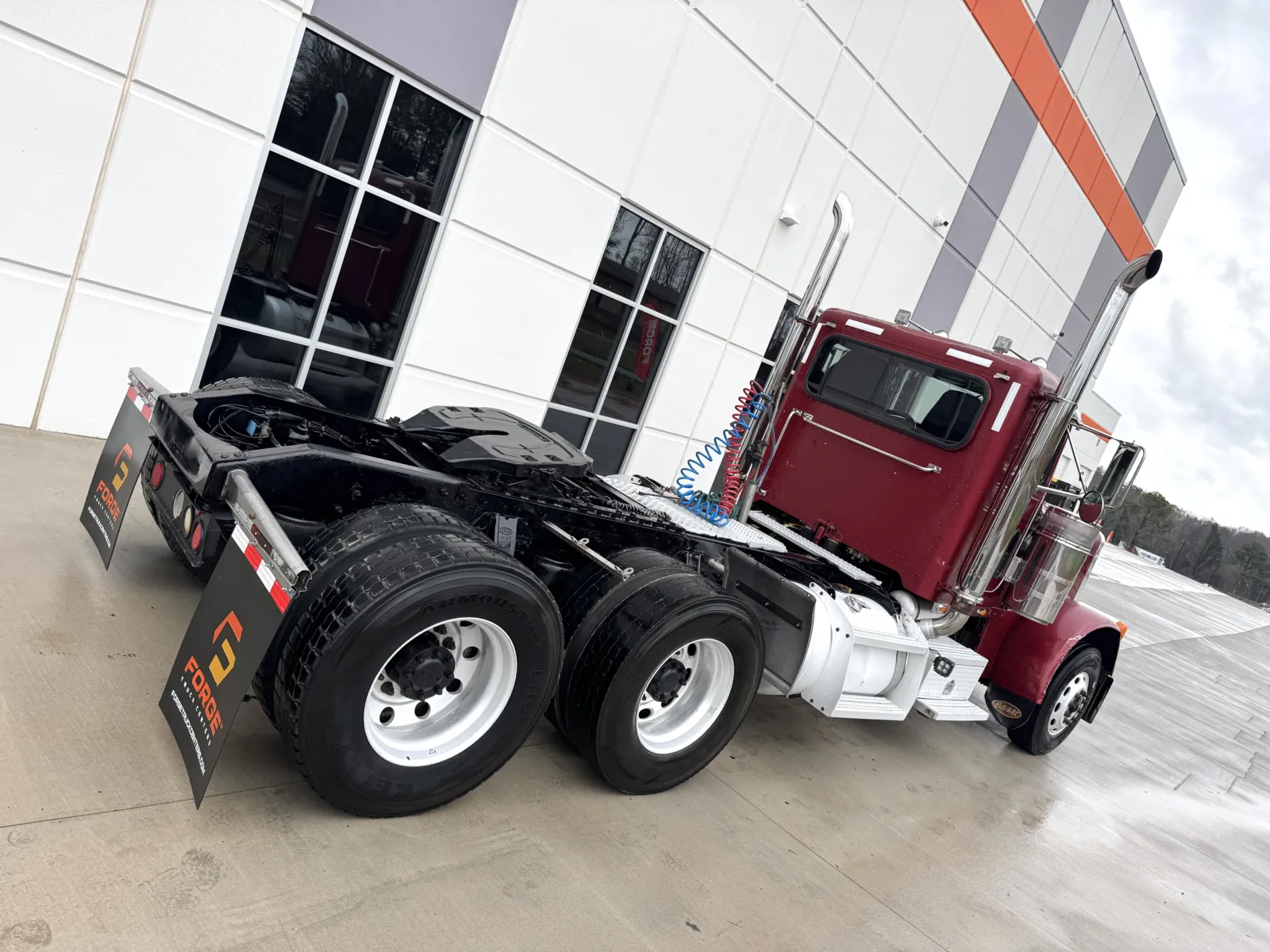 2003 Peterbilt - image 11