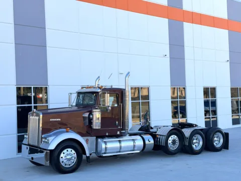 Photos of 2011 KENWORTH W900 for sale in Greer, SC at Forge Truck Centers - South Carolina