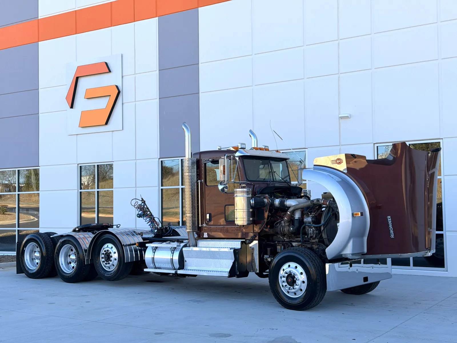 2011 Kenworth W900 - image 9