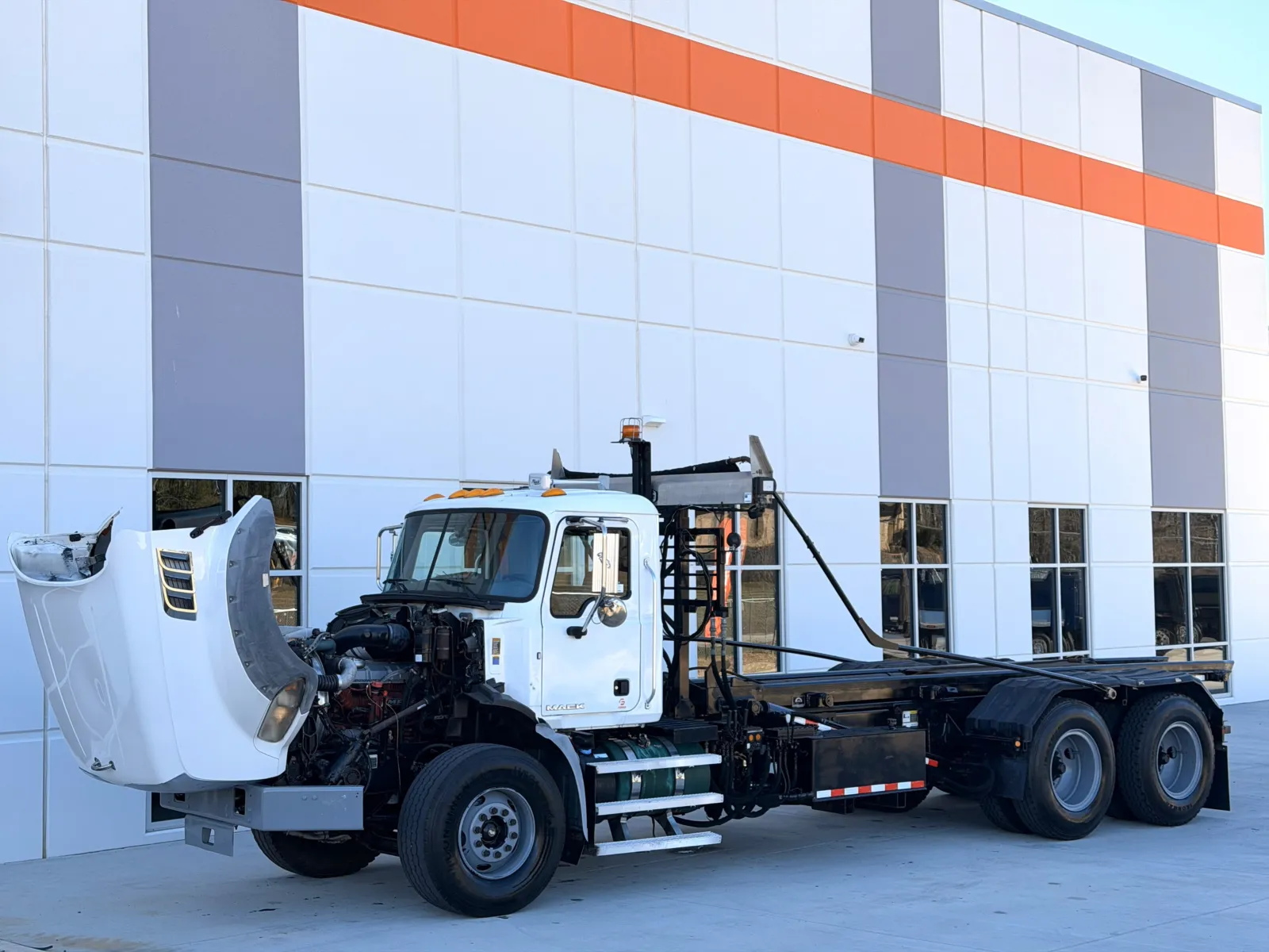 2015 Mack - image 10