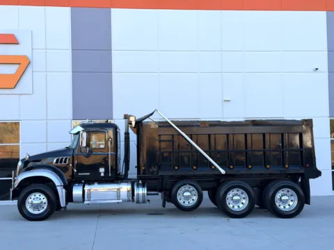 More photos of 2013 MACK GU713 at Forge Truck Centers - South Carolina, SC