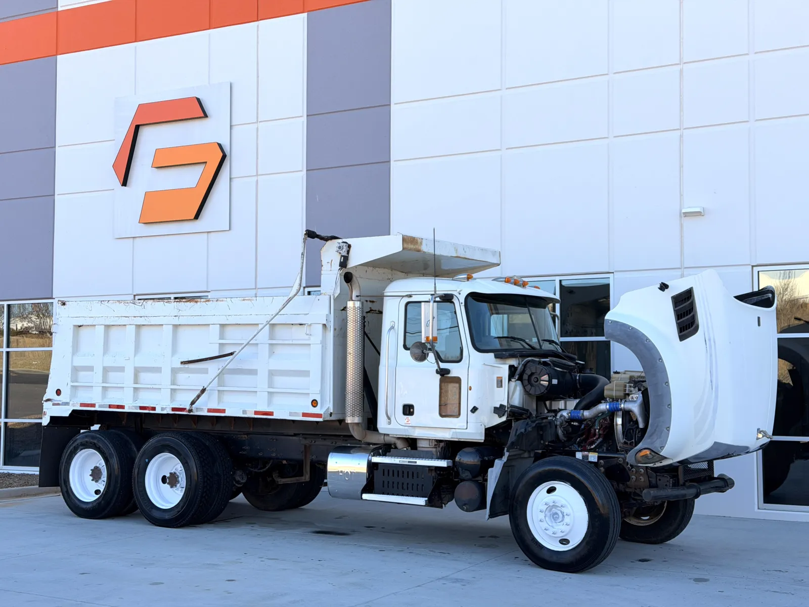 2011 Mack - image 10