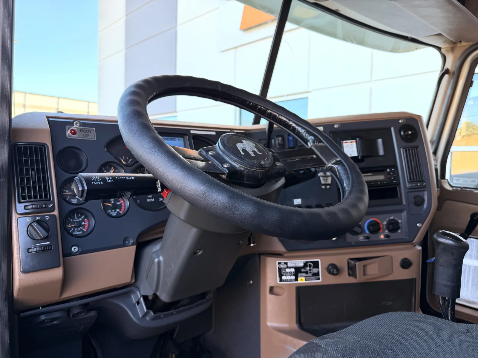 2011 Mack - image 16