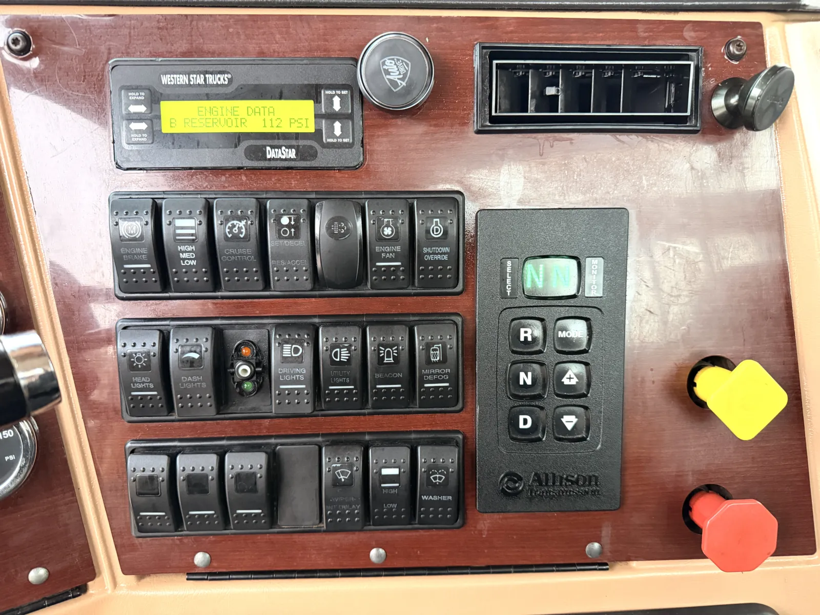 2017 Western Star 4900 - image 17