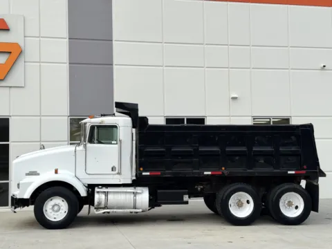 More photos of 1995 KENWORTH T800 at Forge Truck Centers - South Carolina, SC