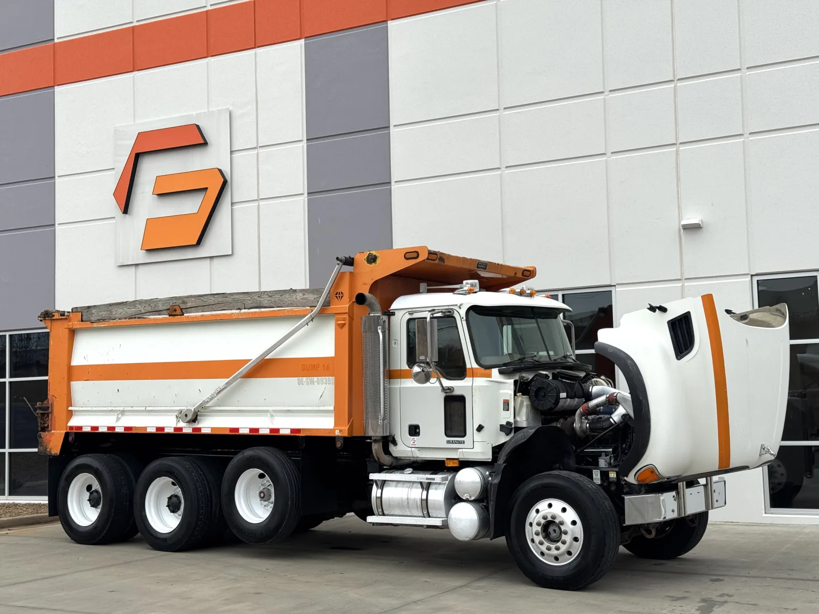 2007 Mack - image 10