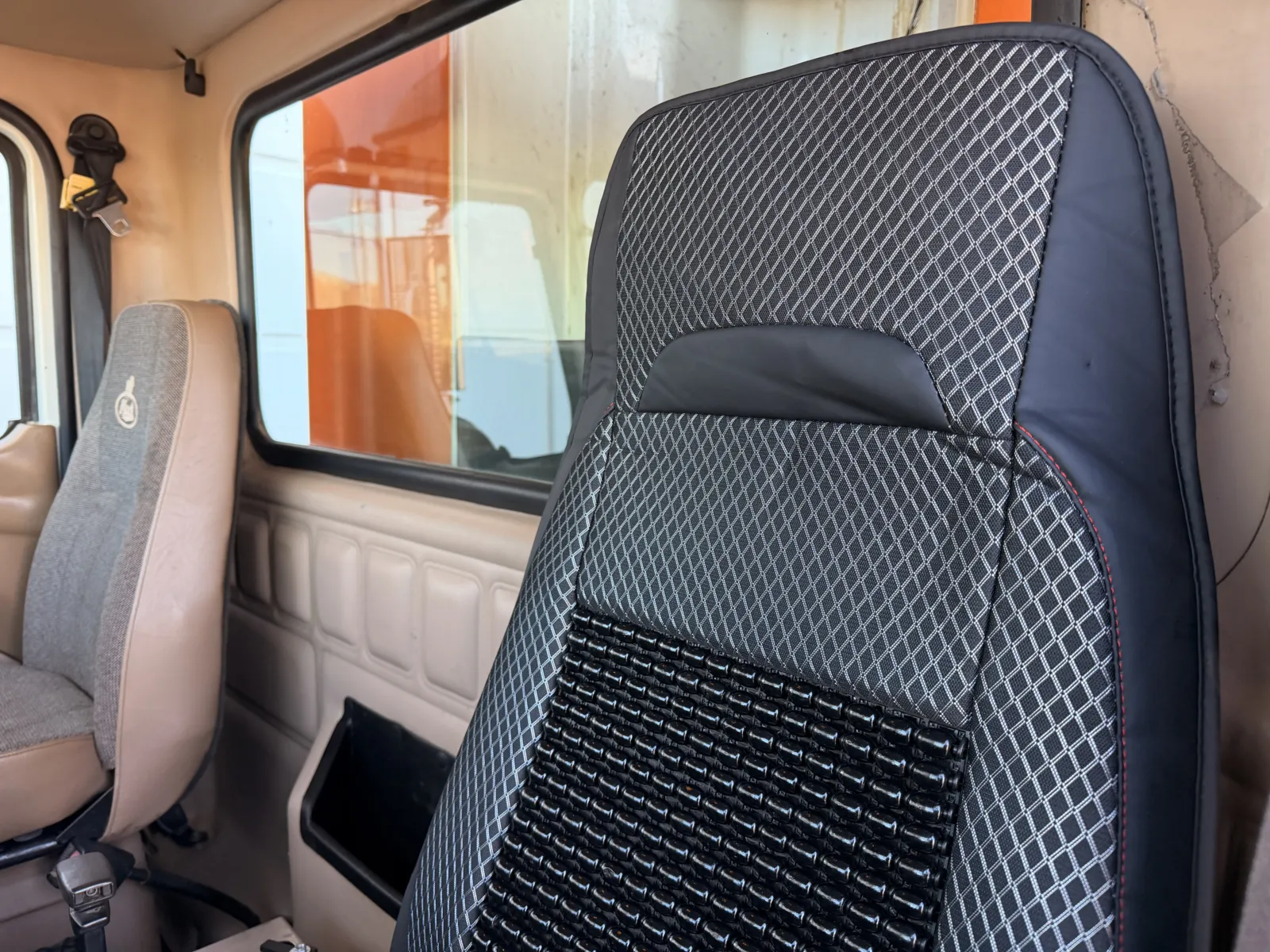 2007 Mack - image 20