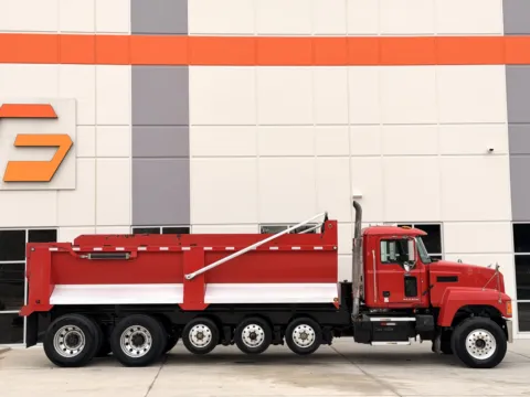 More photos of 2018 MACK CHU613 at Forge Truck Centers - South Carolina, SC