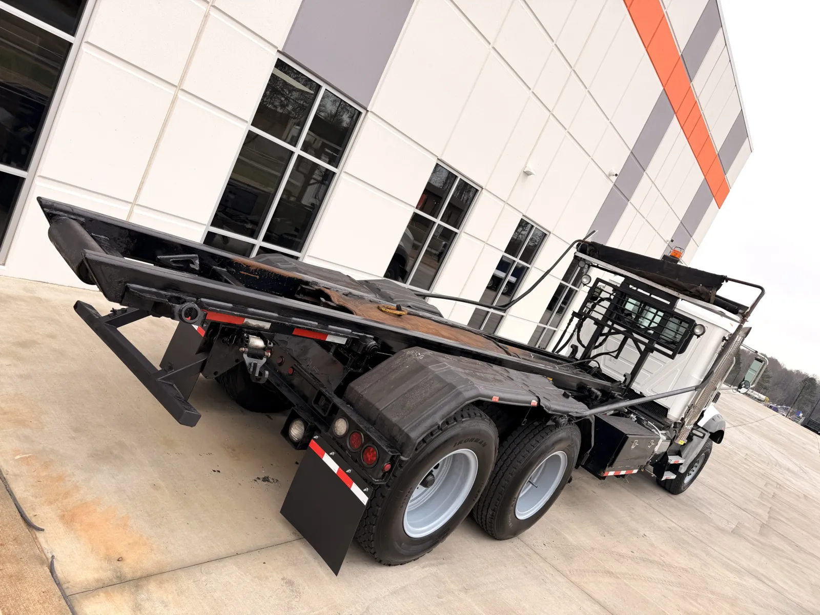 2016 Mack - image 11