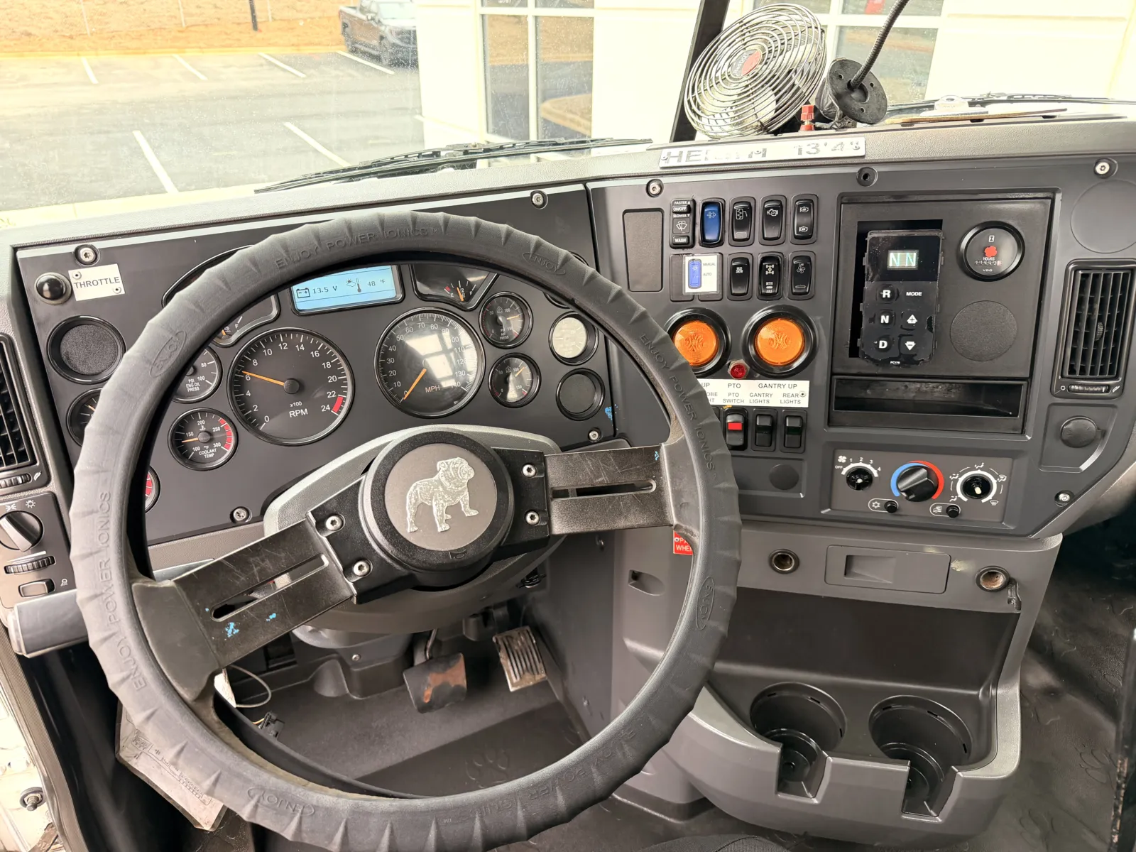 2016 Mack - image 16