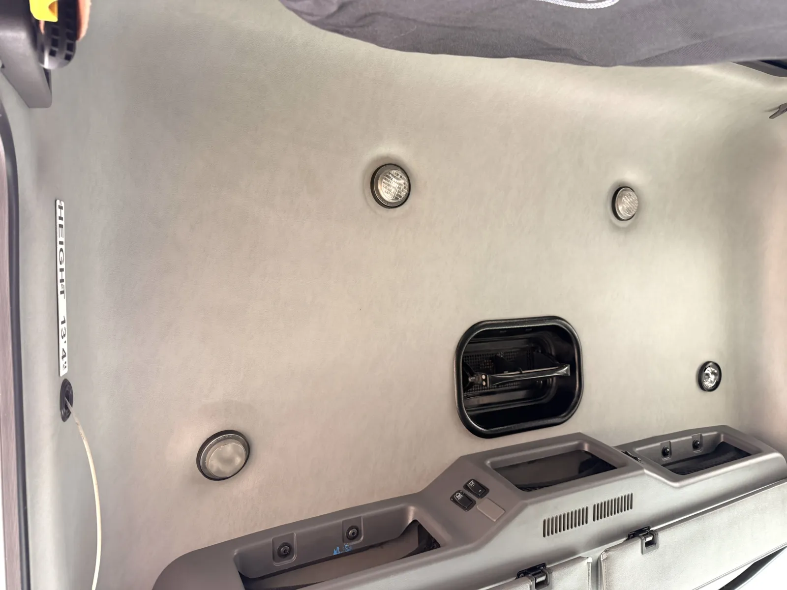 2016 Mack - image 21