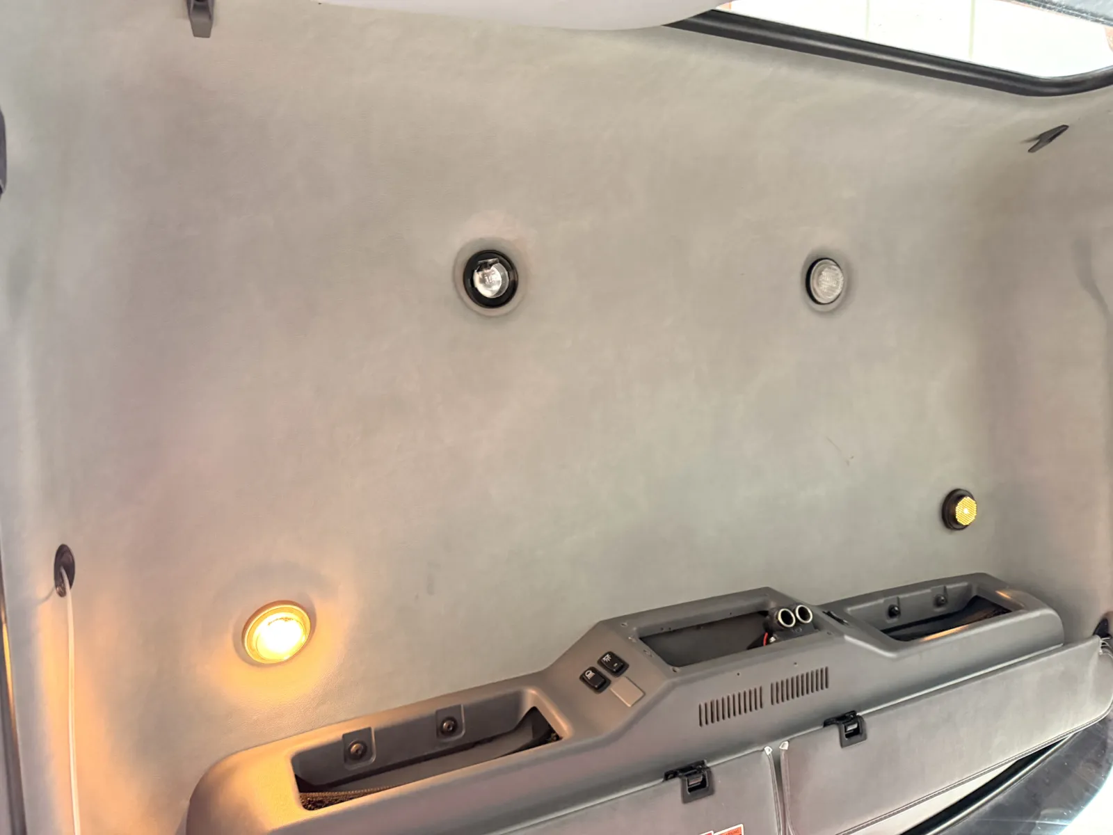 2013 Mack - image 19