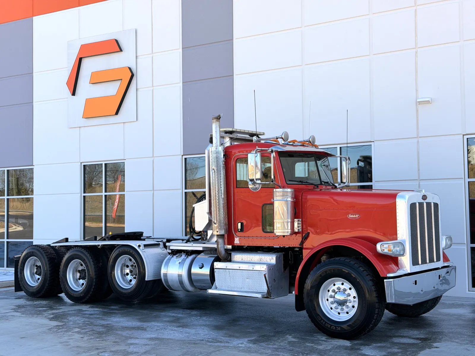 2015 PETERBILT 389 for sale in Greer, SC