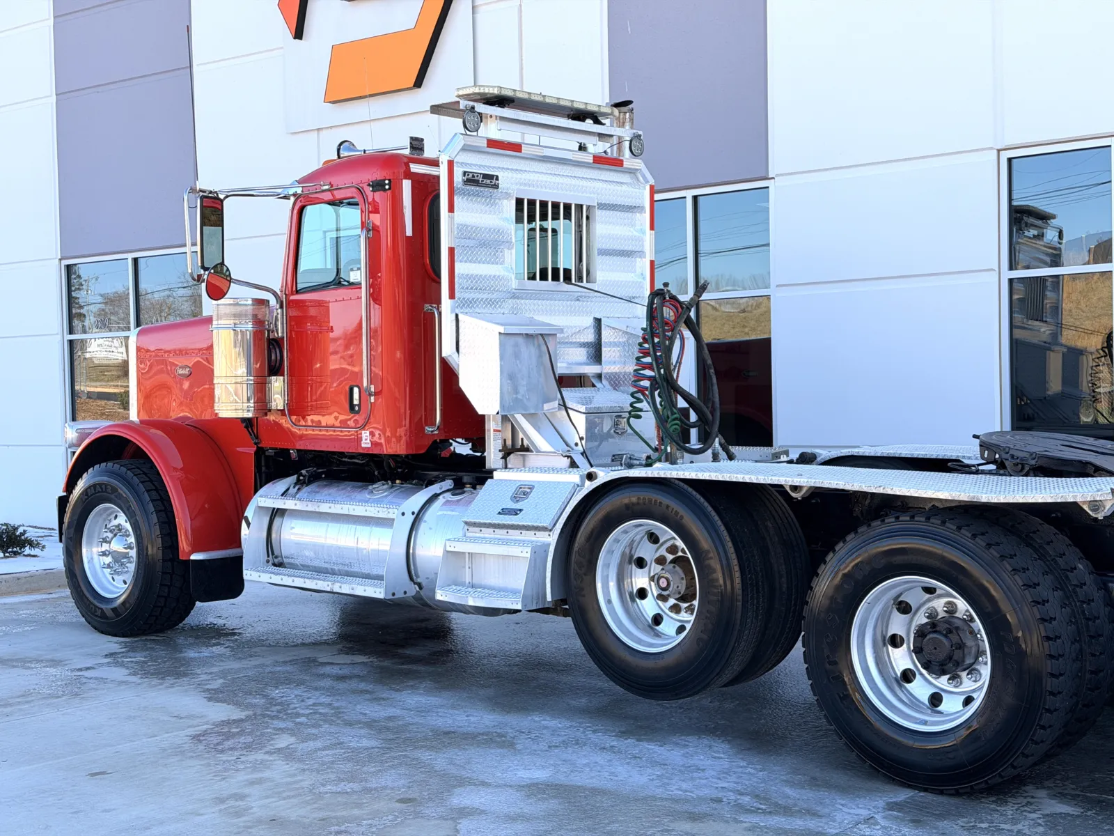 2015 Peterbilt 389 - image 8