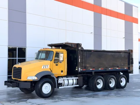 Another view of 2009 MACK GU814 for sale in Greer, SC at Forge Truck Centers - South Carolina