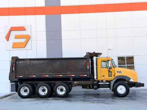 More photos of 2009 MACK GU814 at Forge Truck Centers - South Carolina, SC