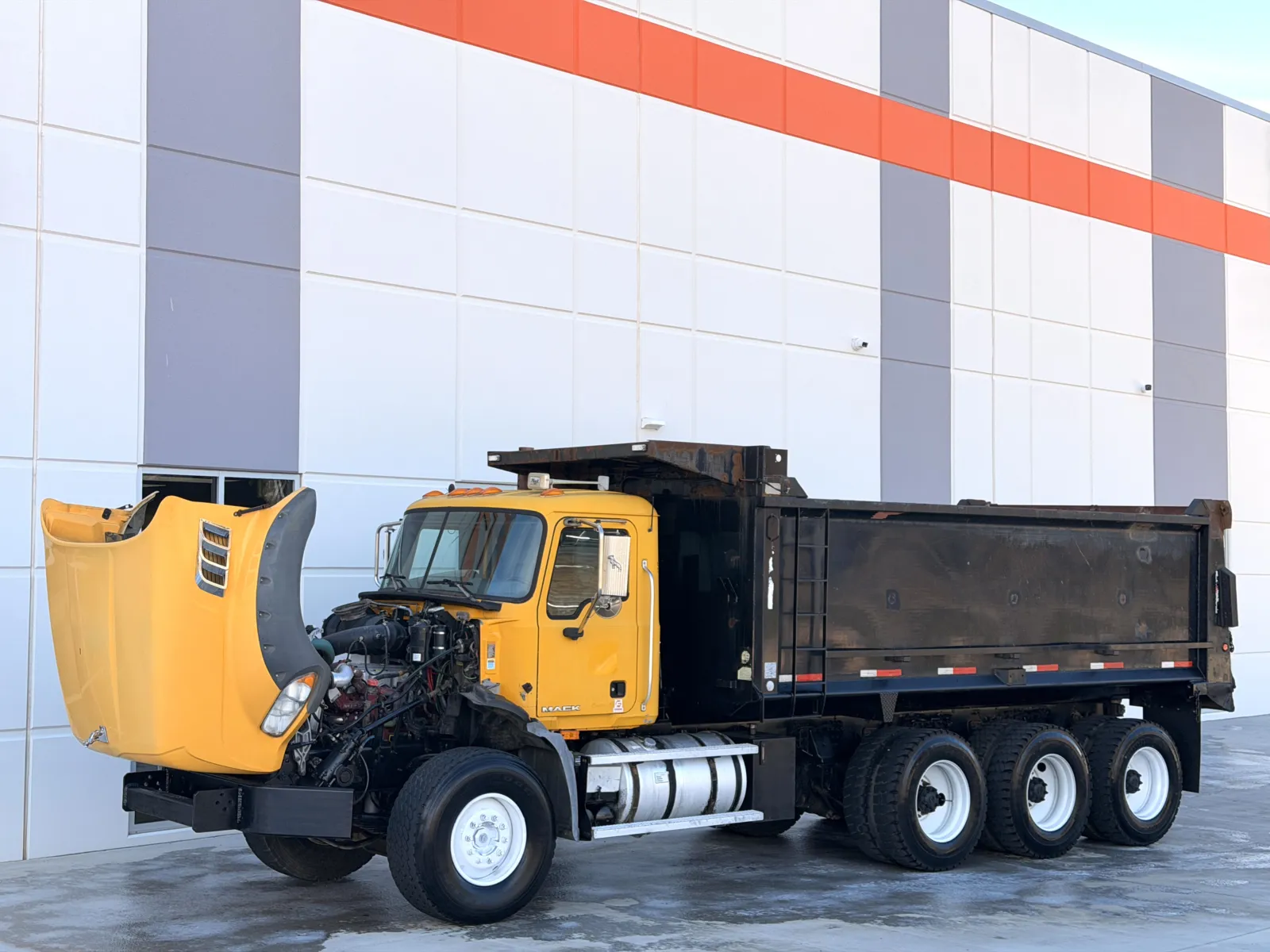 2009 Mack - image 11