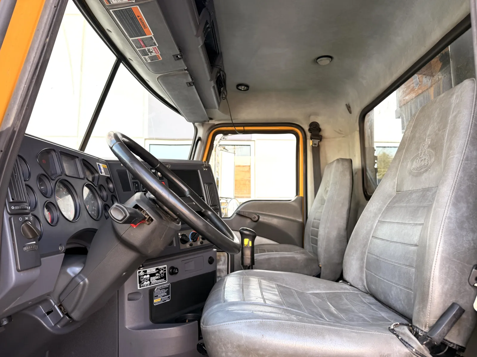 2009 Mack - image 15