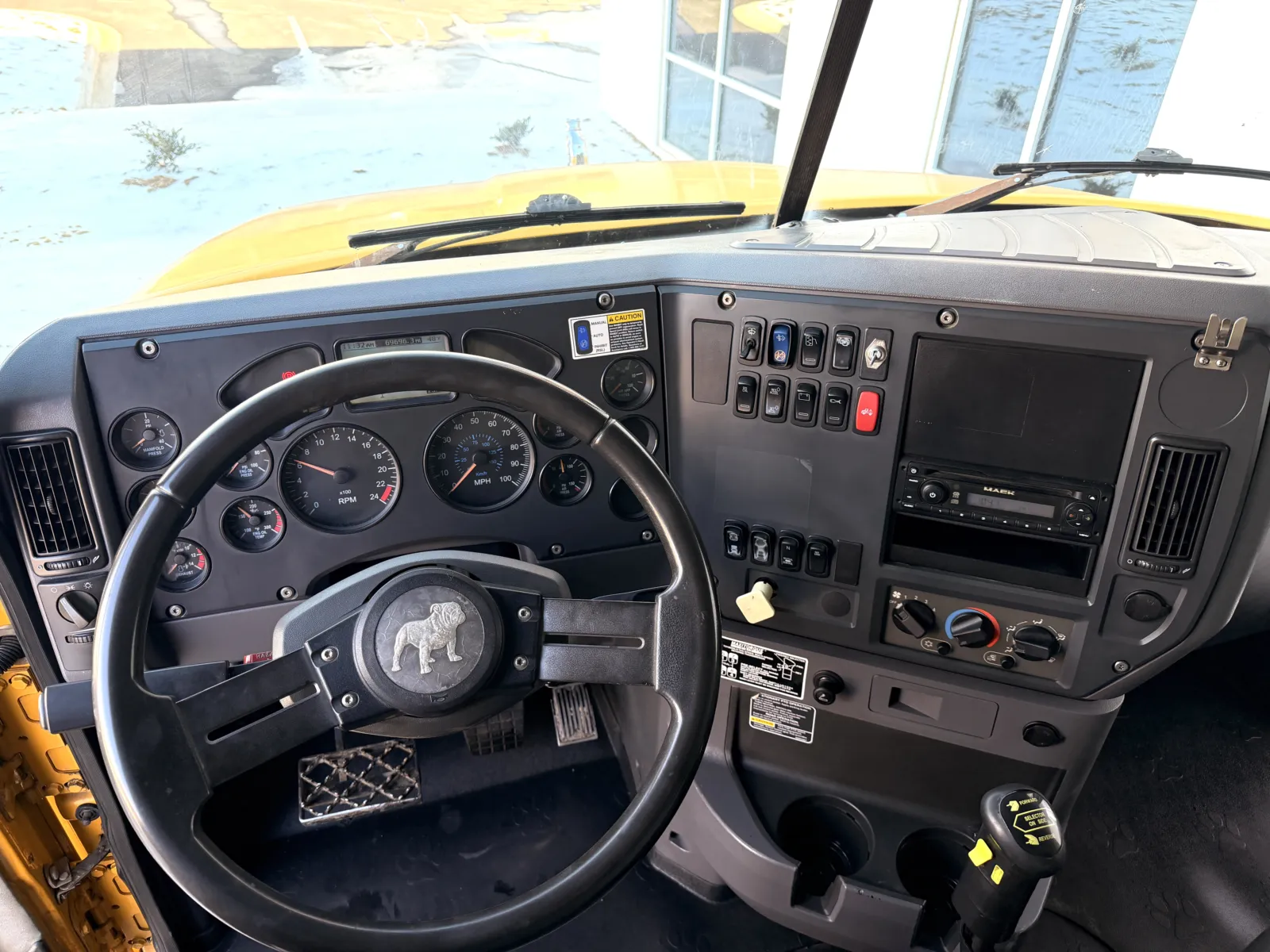 2009 Mack - image 17