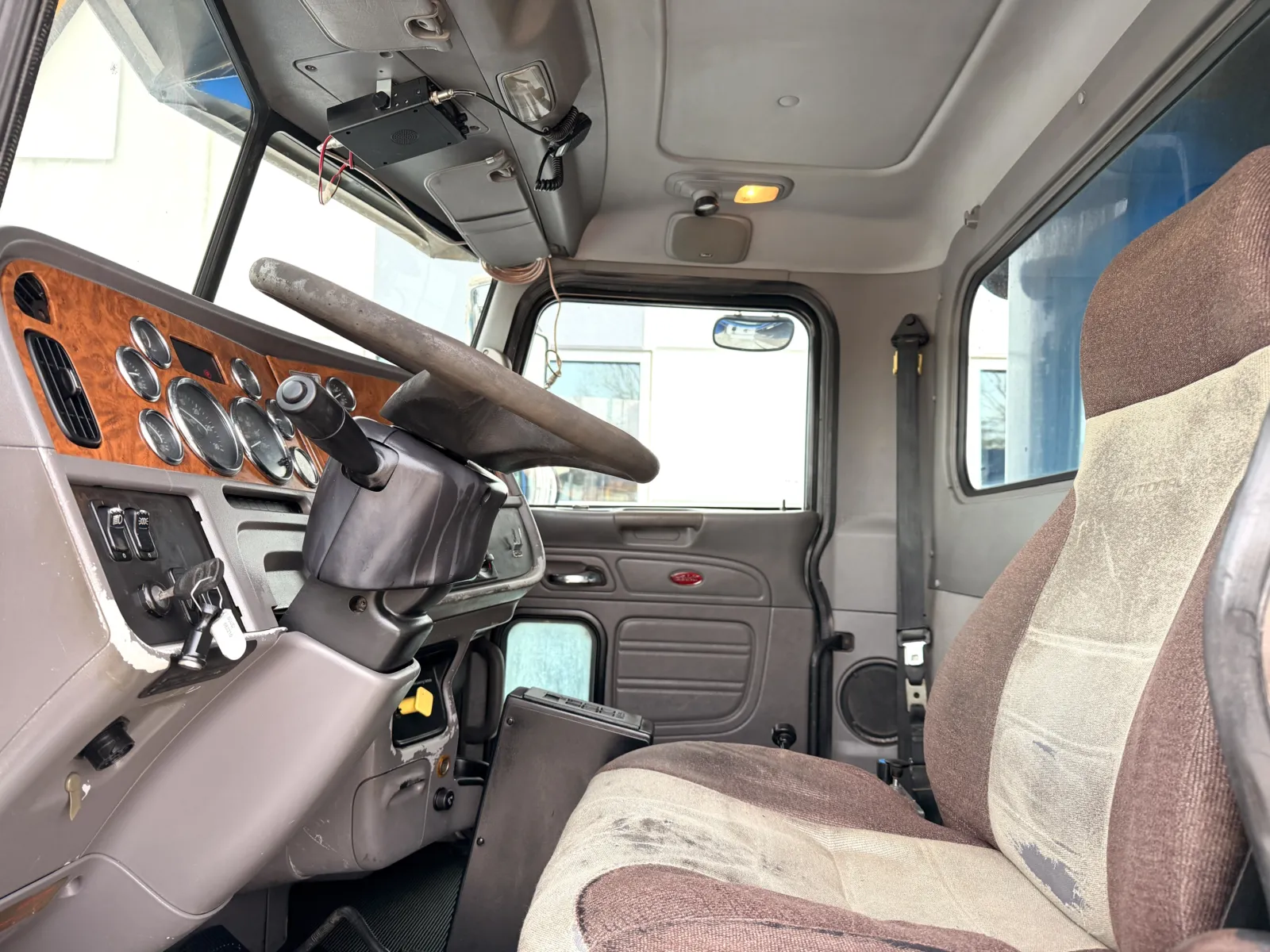 2007 Peterbilt - image 15