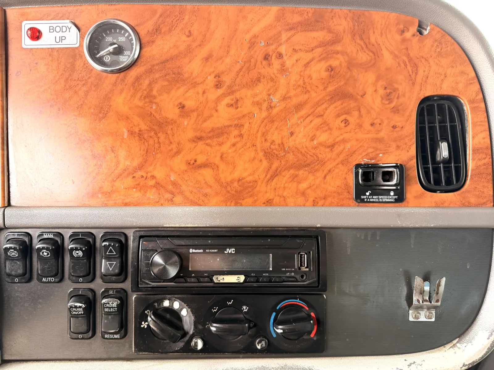 2007 Peterbilt - image 19