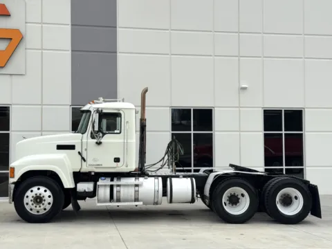 More photos of 2016 MACK CHU613 at Forge Truck Centers - South Carolina, SC