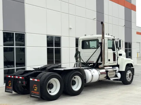 More photos of 2016 MACK CHU613 at Forge Truck Centers - South Carolina, SC