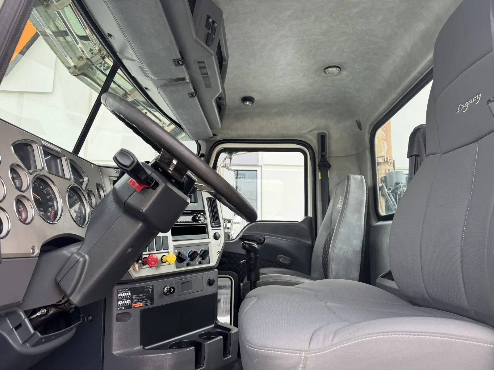 2016 Mack - image 13