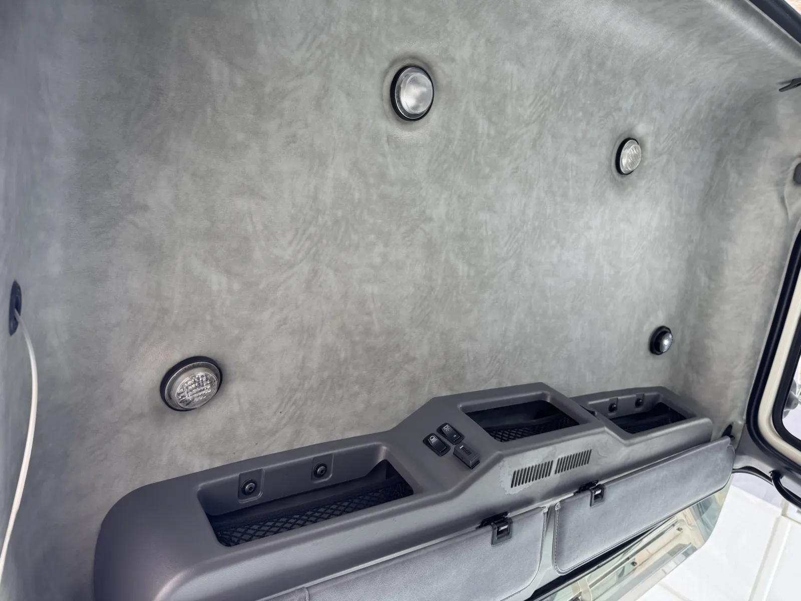 2016 Mack - image 20