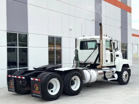 More photos of 2016 MACK CHU613 at Forge Truck Centers - South Carolina, SC