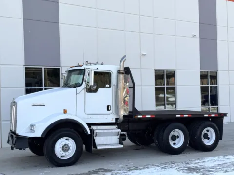 Photos of 2004 KENWORTH T800 for sale in Greer, SC at Forge Truck Centers - South Carolina