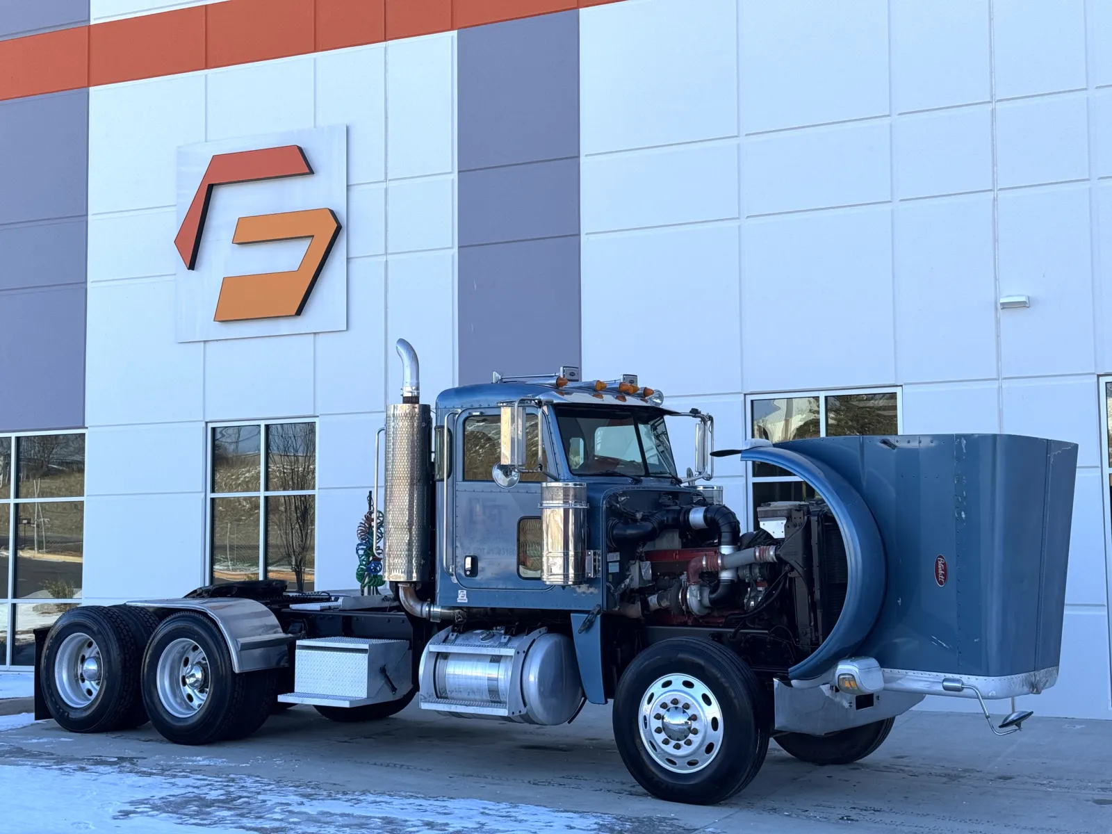 2009 Peterbilt - image 9