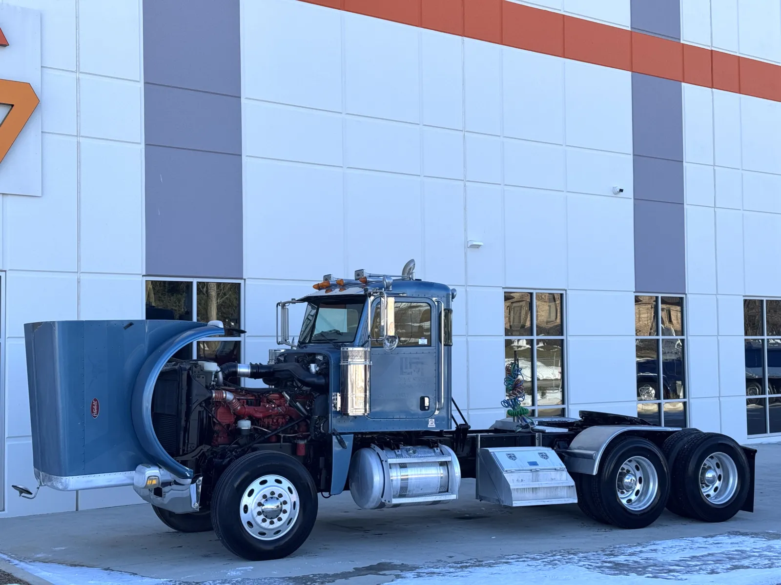 2009 Peterbilt - image 10