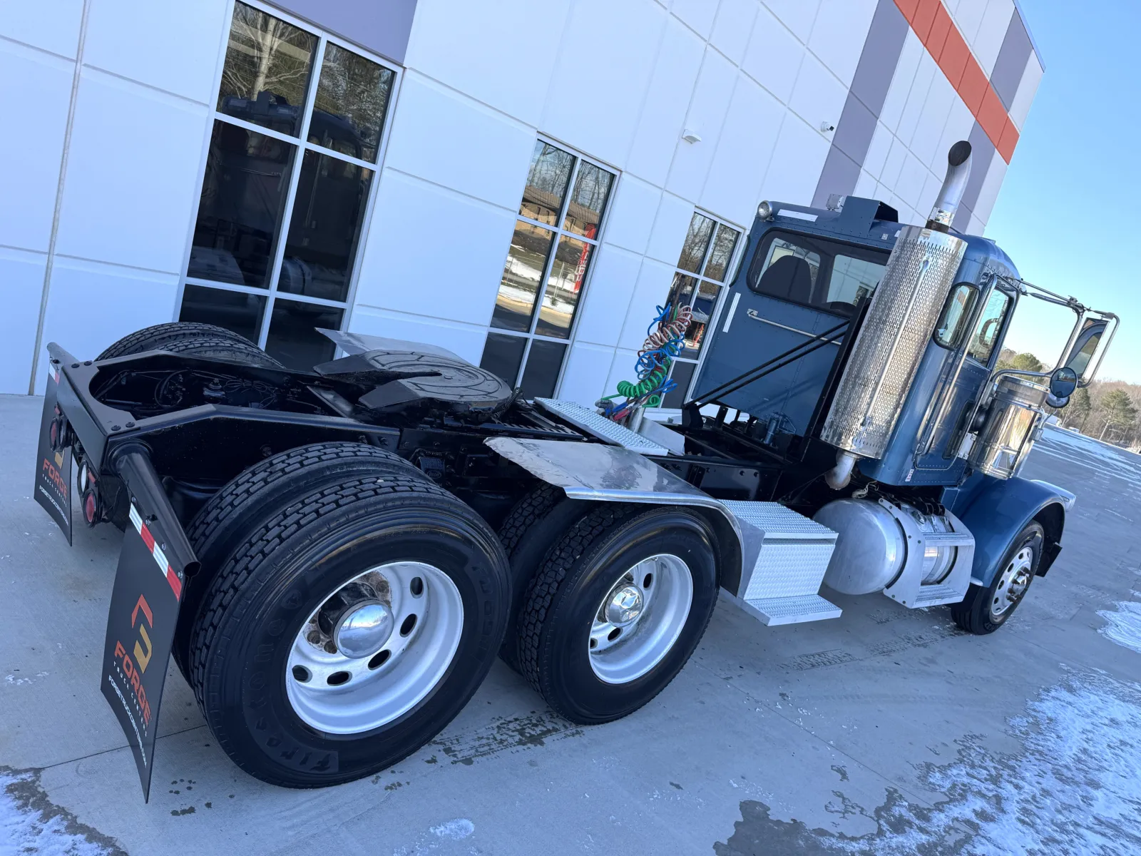 2009 Peterbilt - image 11