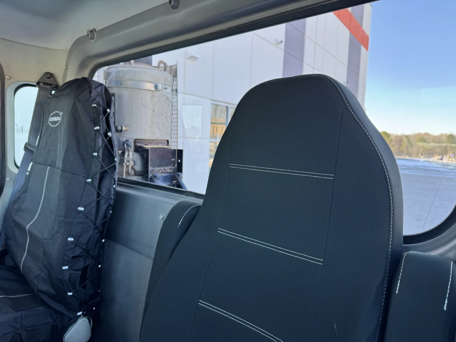 2009 Peterbilt - image 20