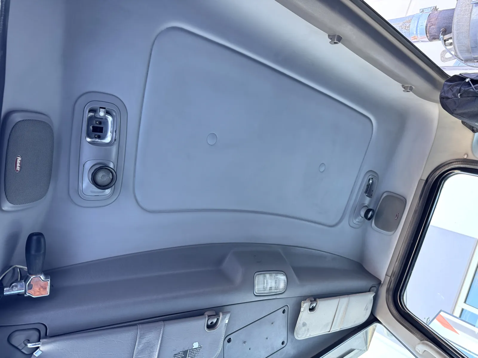 2009 Peterbilt - image 21