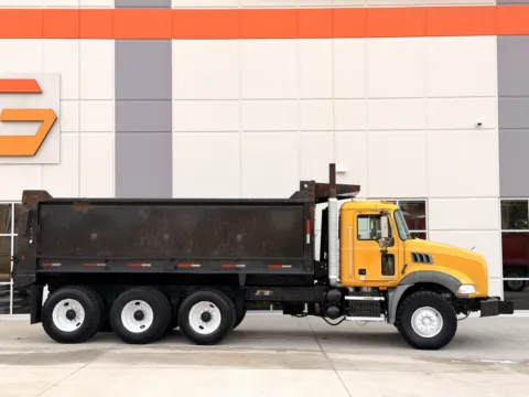 More photos of 2009 MACK GU814 at Forge Truck Centers - South Carolina, SC