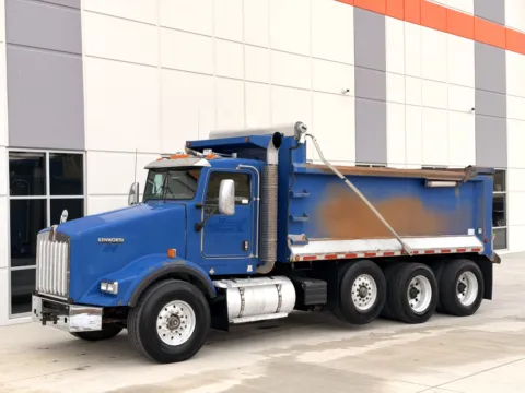 Another view of 2011 KENWORTH T800 for sale in Greer, SC at Forge Truck Centers - South Carolina