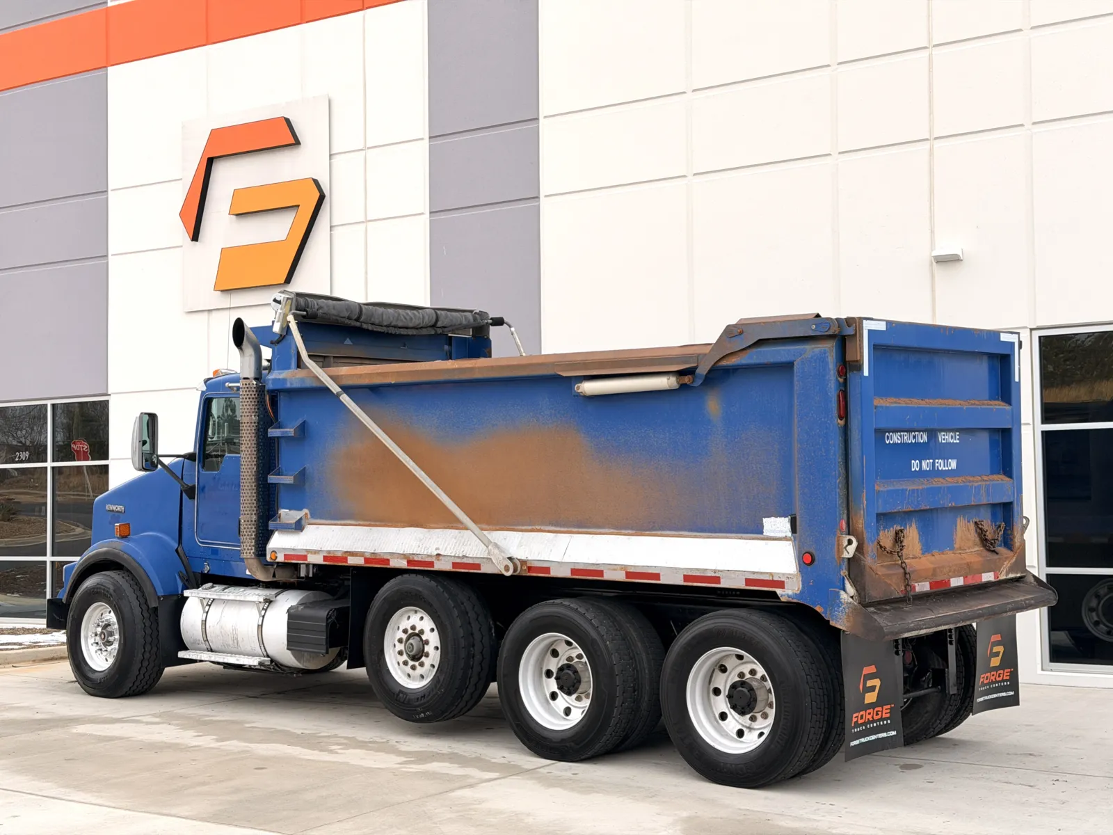 2011 Kenworth T800 - image 7