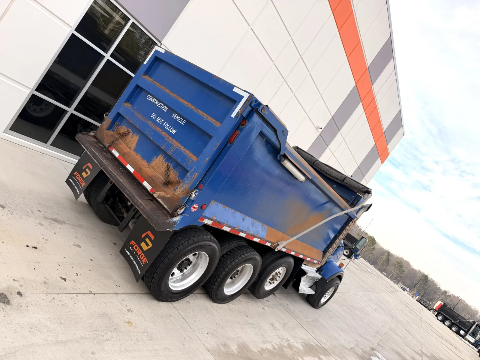 2011 Kenworth T800 - image 12