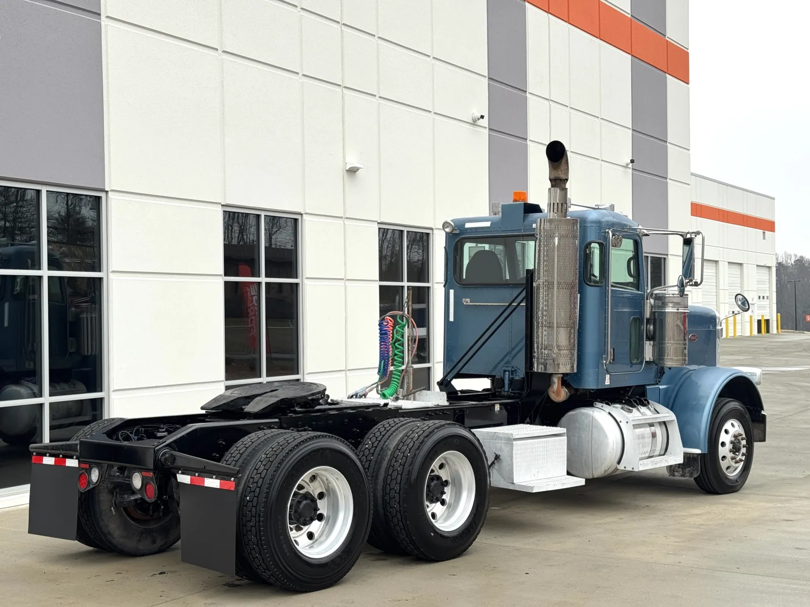 2009 Peterbilt - image 5